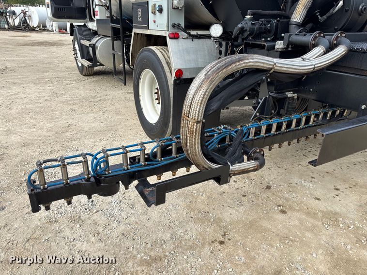 image for item EC3859 2024 Mack MD truck with Rosco tack distributor