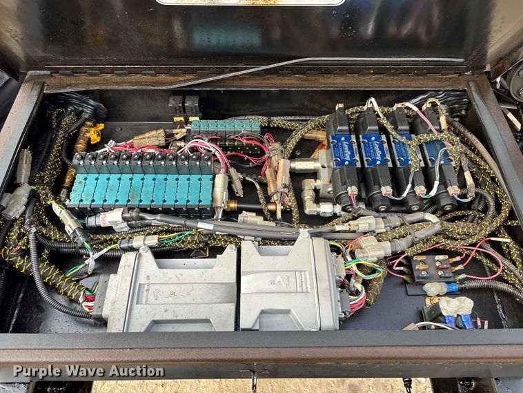 image for item EC3859 2024 Mack MD truck with Rosco tack distributor