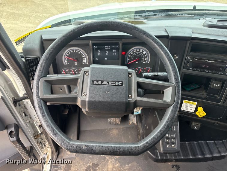 image for item EC3859 2024 Mack MD truck with Rosco tack distributor