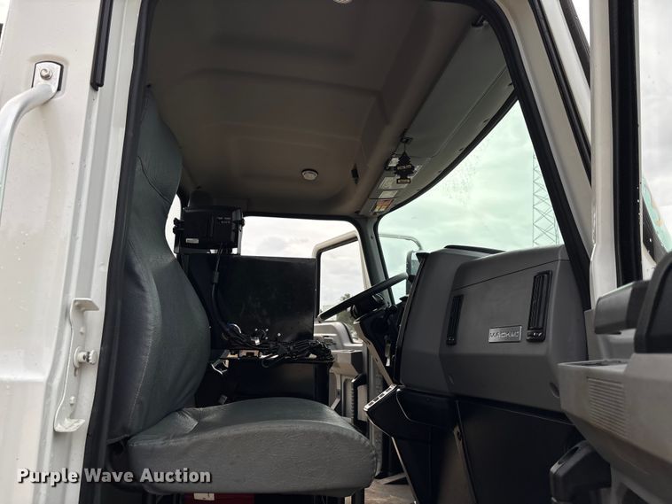 image for item EC3859 2024 Mack MD truck with Rosco tack distributor