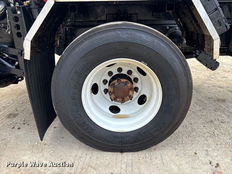 image for item EC3859 2024 Mack MD truck with Rosco tack distributor