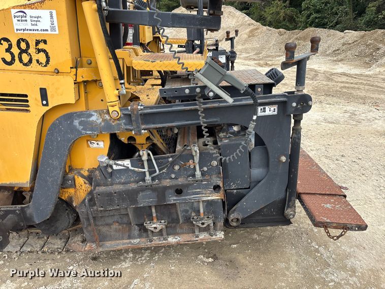 image for item EC3860 2015 Weiler P385A paver