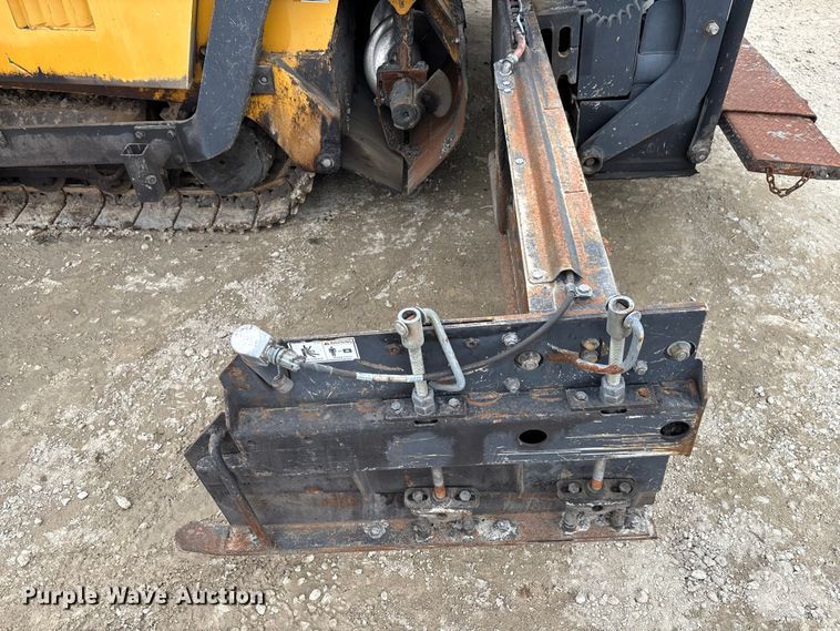 image for item EC3860 2015 Weiler P385A paver