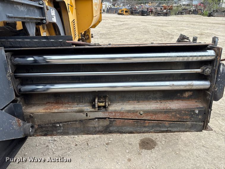 image for item EC3860 2015 Weiler P385A paver