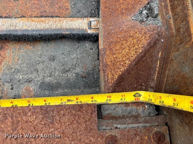 image for item EC3860 2015 Weiler P385A paver