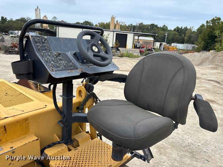 image for item EC3860 2015 Weiler P385A paver