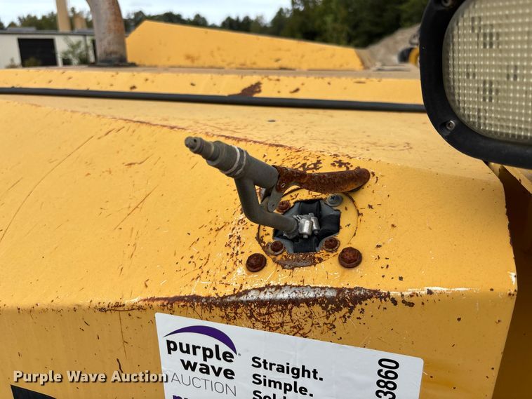 image for item EC3860 2015 Weiler P385A paver