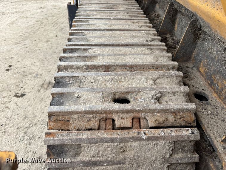 image for item EC3860 2015 Weiler P385A paver