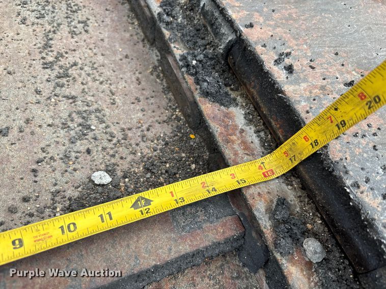 image for item EC3861 Ingersoll-Rand ES-40 paver