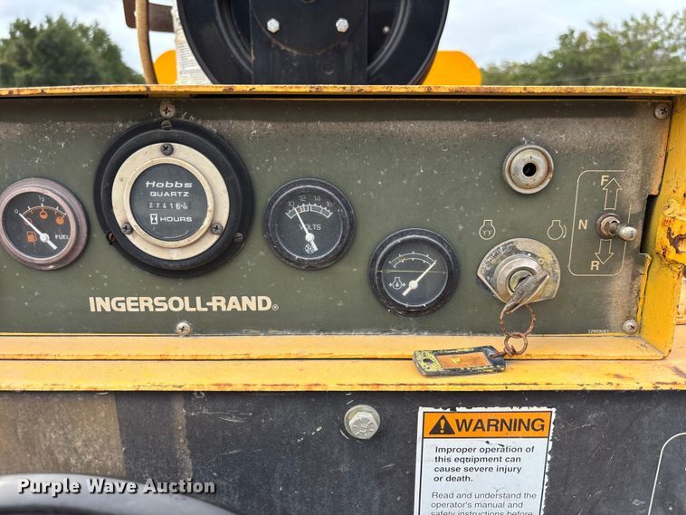 image for item EC3861 Ingersoll-Rand ES-40 paver