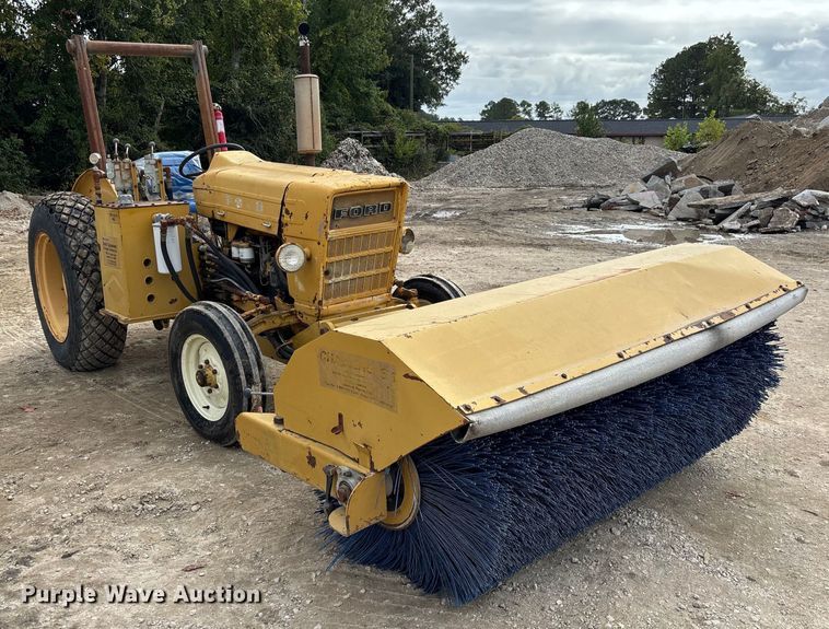 image for item EC3862 Ford 3400 tractor