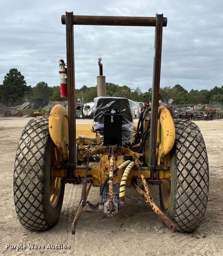 image for item EC3862 Ford 3400 tractor