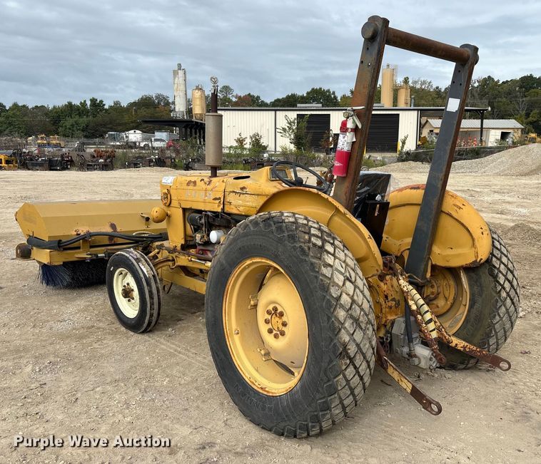 image for item EC3862 Ford 3400 tractor