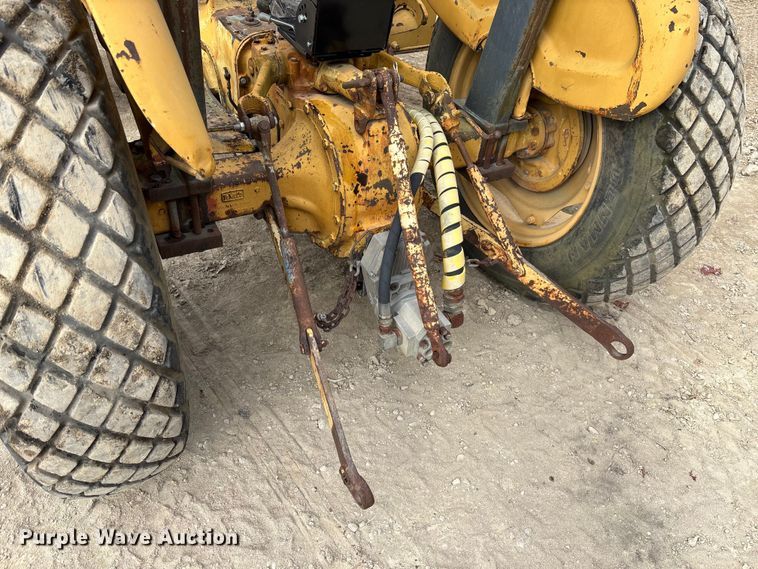 image for item EC3862 Ford 3400 tractor