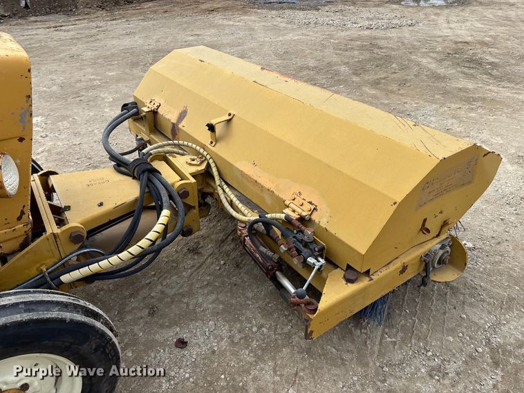 image for item EC3862 Ford 3400 tractor