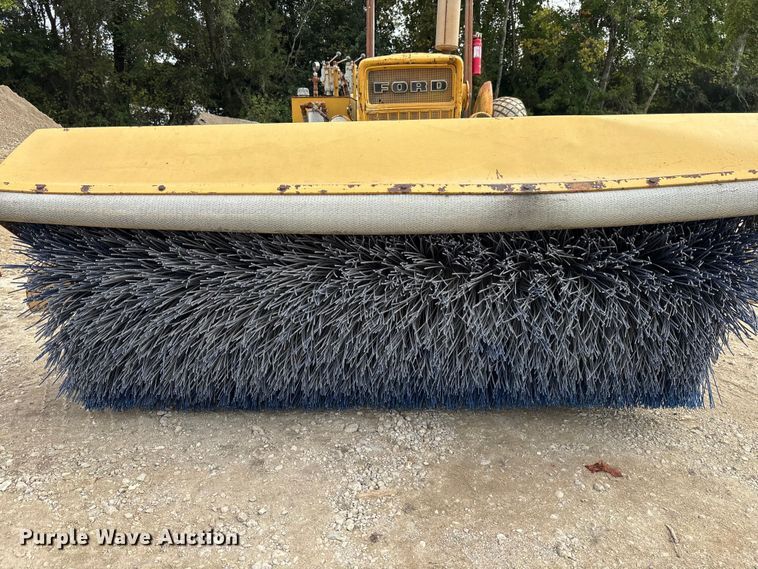 image for item EC3862 Ford 3400 tractor