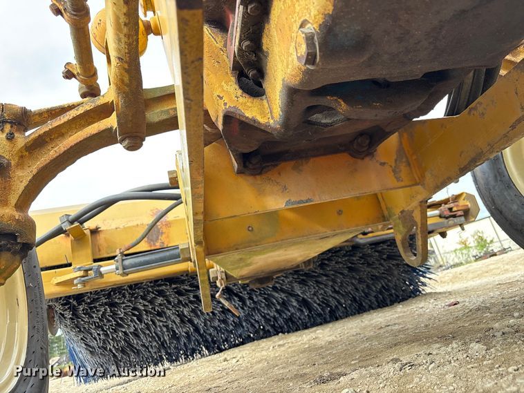 image for item EC3862 Ford 3400 tractor