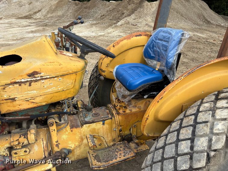 image for item EC3862 Ford 3400 tractor