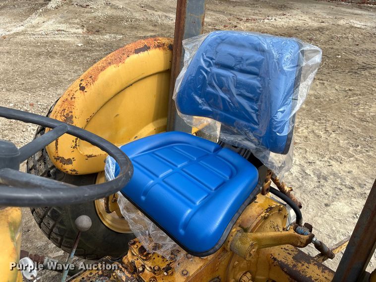 image for item EC3862 Ford 3400 tractor