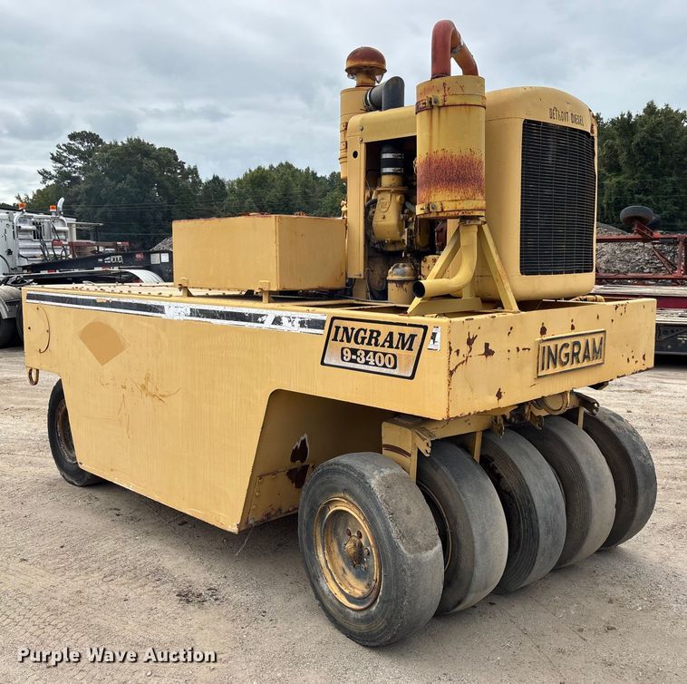 image for item EC3865 Ingram 9-3400 pneumatic roller