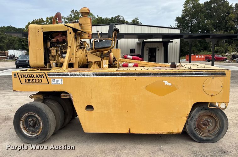 image for item EC3865 Ingram 9-3400 pneumatic roller