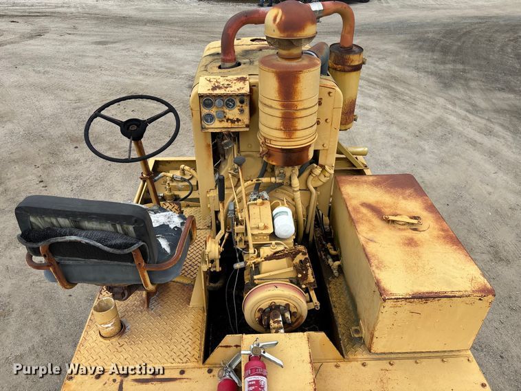 image for item EC3865 Ingram 9-3400 pneumatic roller