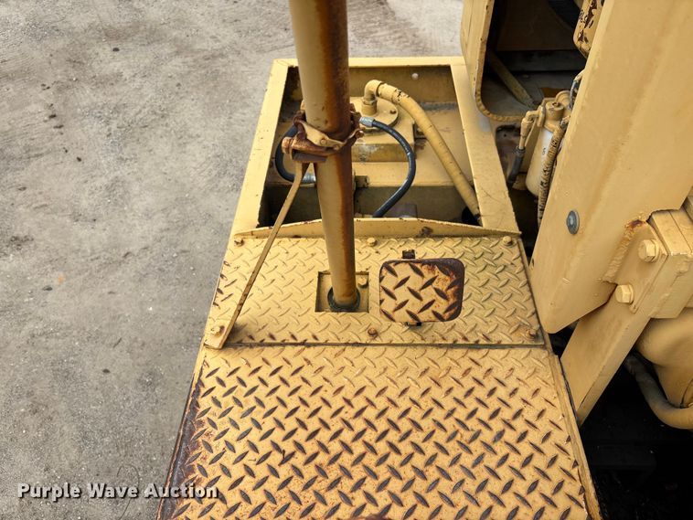 image for item EC3865 Ingram 9-3400 pneumatic roller