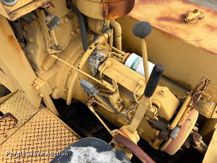 image for item EC3865 Ingram 9-3400 pneumatic roller