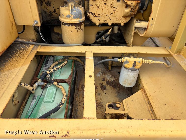 image for item EC3865 Ingram 9-3400 pneumatic roller