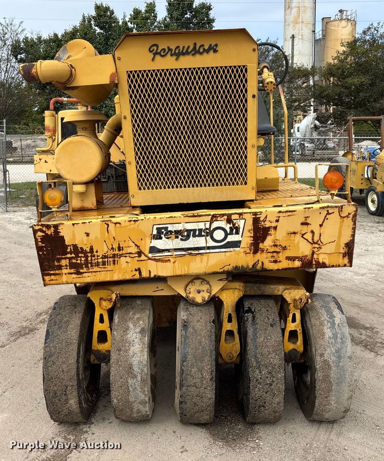 image for item EC3866 Ferguson SP-912 pneumatic roller