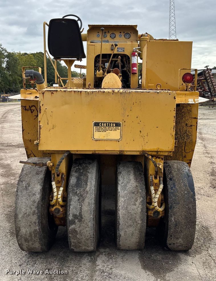 image for item EC3866 Ferguson SP-912 pneumatic roller