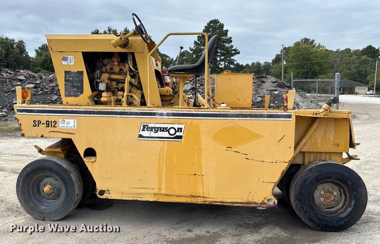 image for item EC3866 Ferguson SP-912 pneumatic roller