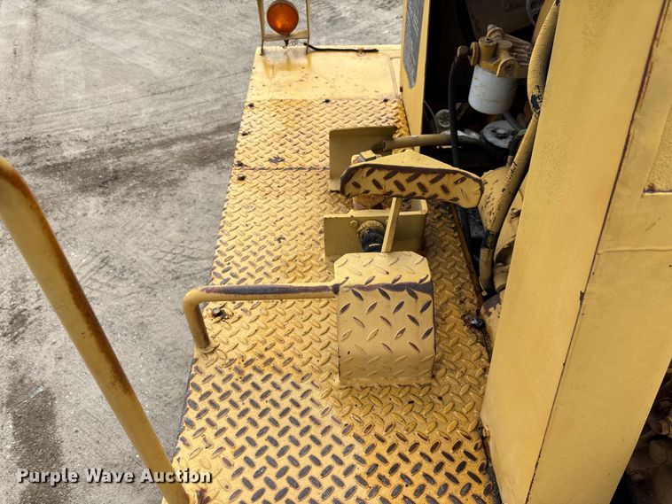 image for item EC3866 Ferguson SP-912 pneumatic roller