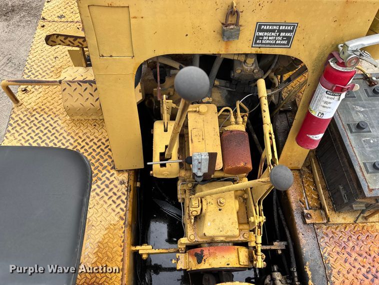 image for item EC3866 Ferguson SP-912 pneumatic roller