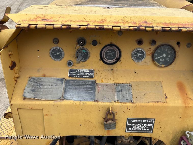 image for item EC3866 Ferguson SP-912 pneumatic roller