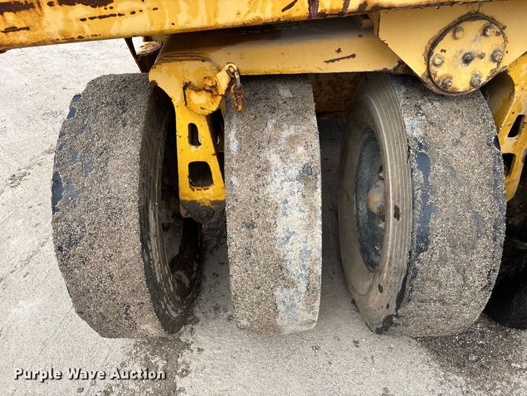 image for item EC3866 Ferguson SP-912 pneumatic roller