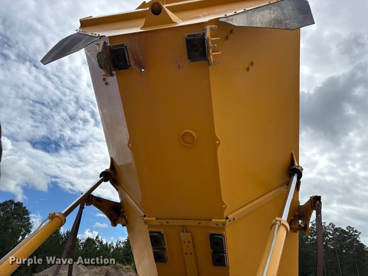 image for item EC3867 2023 Bell B30E WDB articulated haul truck