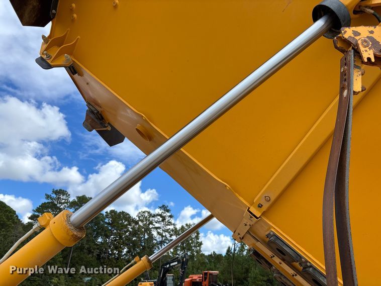 image for item EC3867 2023 Bell B30E WDB articulated haul truck