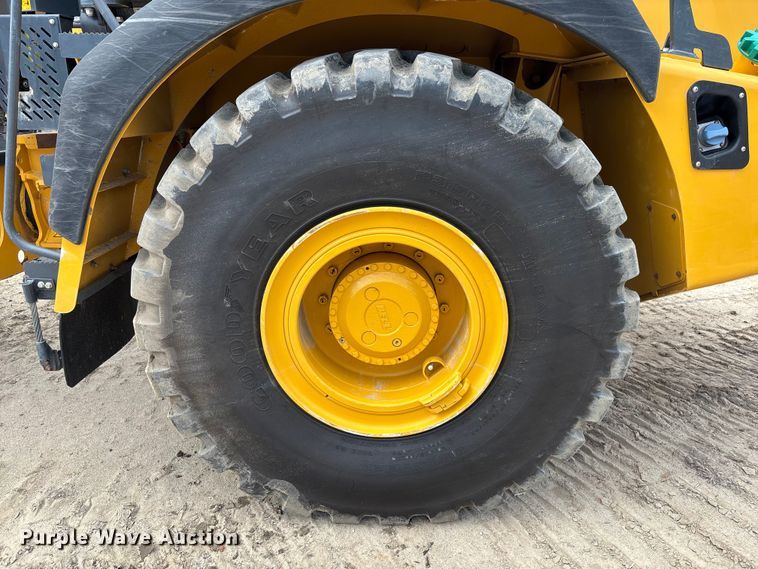 image for item EC3867 2023 Bell B30E WDB articulated haul truck