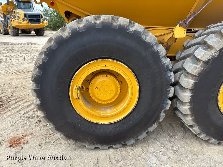 image for item EC3867 2023 Bell B30E WDB articulated haul truck