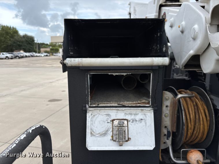 image for item EC3869 2016 RAM 5500  bucket truck