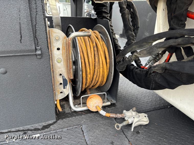 image for item EC3869 2016 RAM 5500  bucket truck