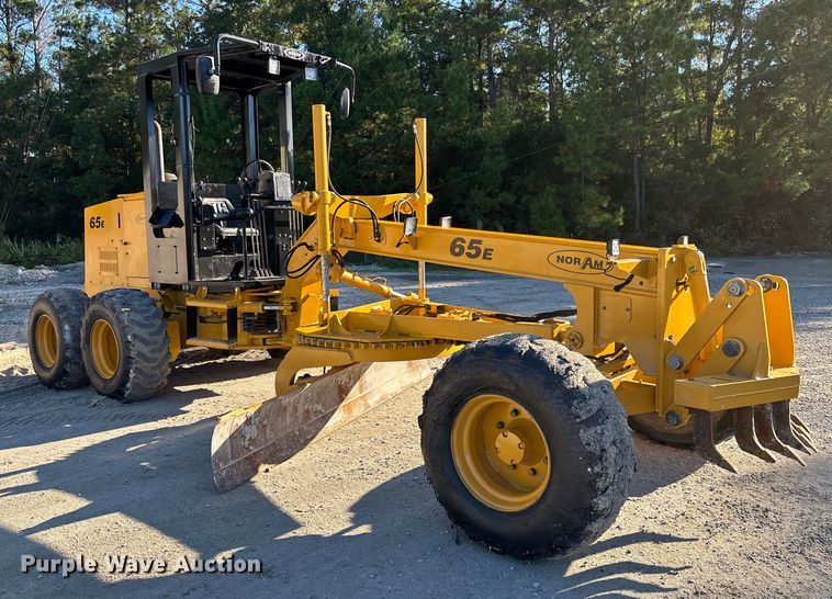 image for item EC3870 2005 NorAm 65E motor grader