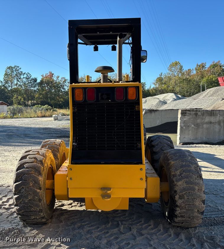 image for item EC3870 2005 NorAm 65E motor grader