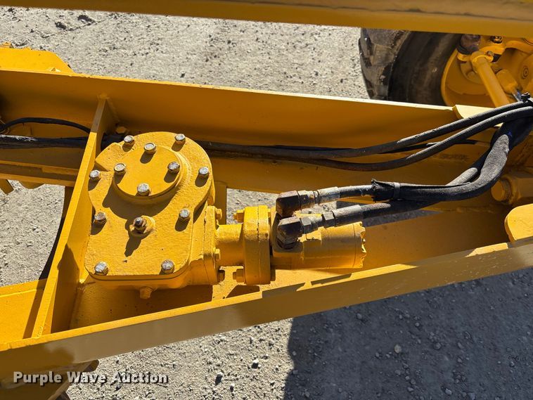 image for item EC3870 2005 NorAm 65E motor grader