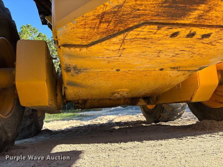 image for item EC3870 2005 NorAm 65E motor grader