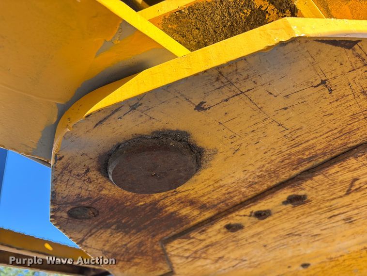 image for item EC3870 2005 NorAm 65E motor grader