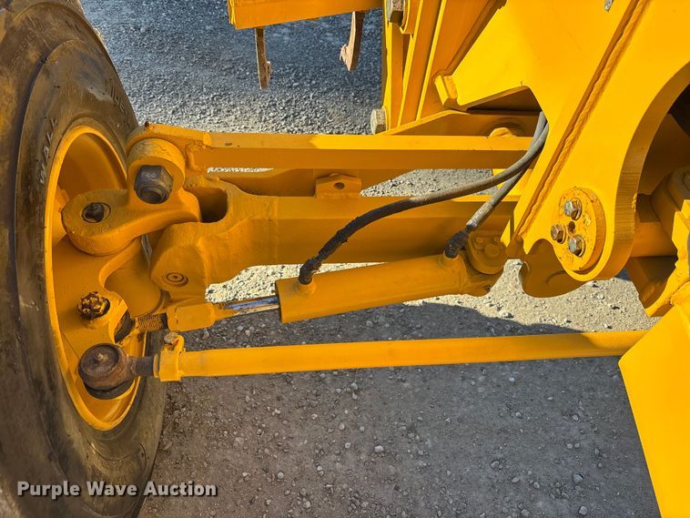 image for item EC3870 2005 NorAm 65E motor grader