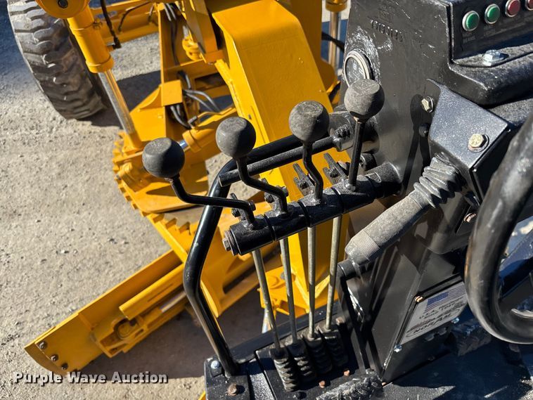 image for item EC3870 2005 NorAm 65E motor grader