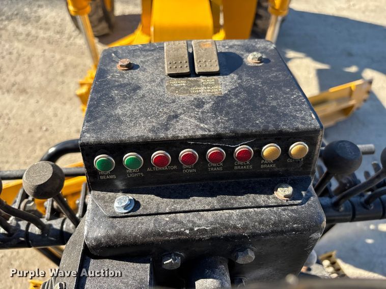 image for item EC3870 2005 NorAm 65E motor grader